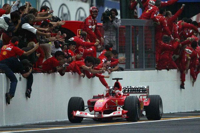 2003年F1日本GPを制したルーベンス・バリチェロ（フェラーリ）