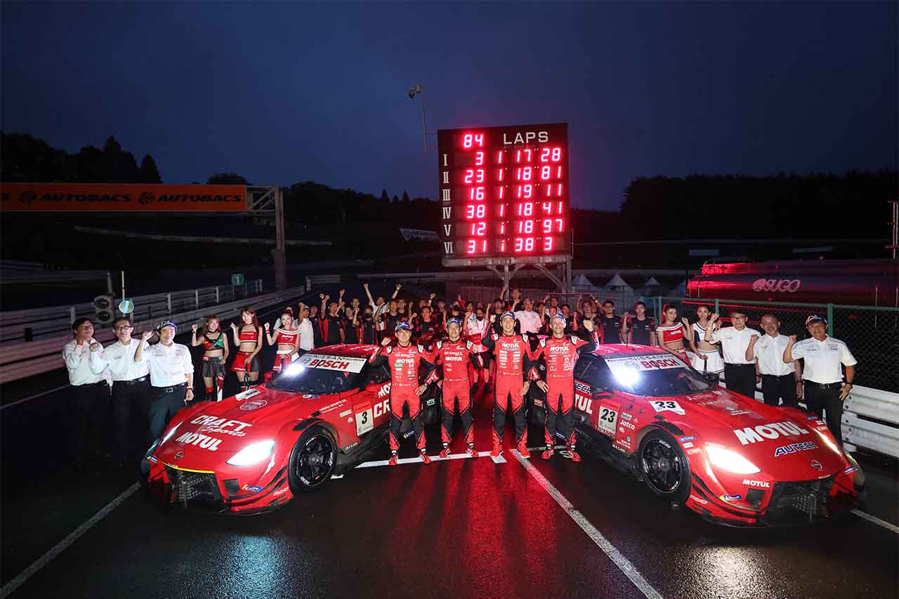 2022スーパーGT第6戦SUGO　1-2フィニッシュを達成したCRAFTSPORTS MOTUL Z＆MOTUL AUTECH Z
