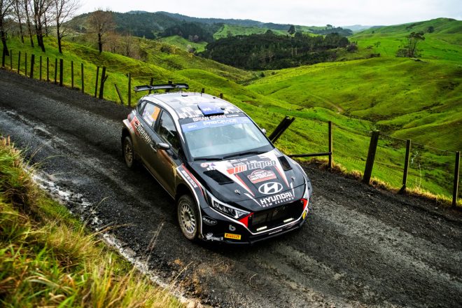 WRC2クラスウイナーとなったヘイデン・パッドン(ヒョンデi20 Nラリー2) 2022年WRC第11戦ラリー・ニュージーランド