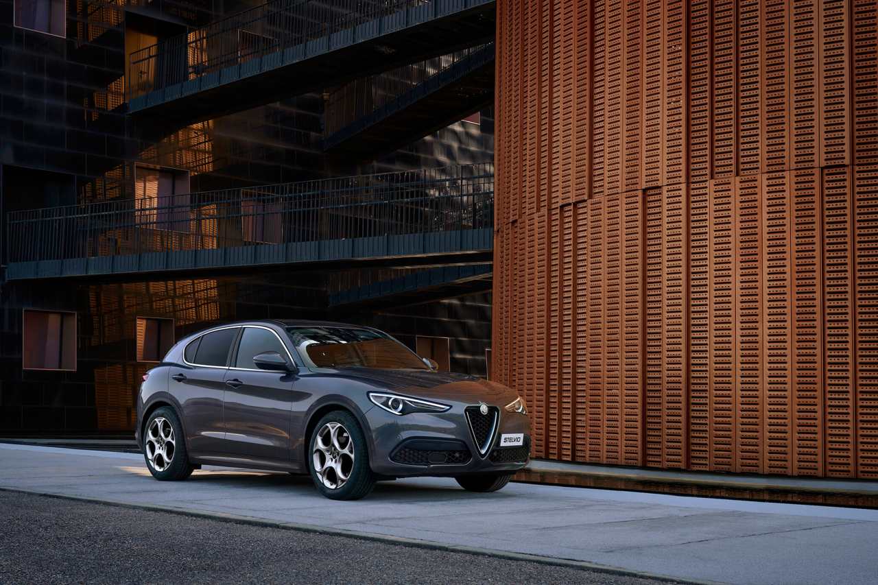 新時代のアルファロメオ 復権を担うSUV『Stelvio （ステルヴィオ）』に、数々の特別装備により上質感を高めた限定車“EDIZIONE LUSSO（エディツィオーネ・ルッソ）”が登場