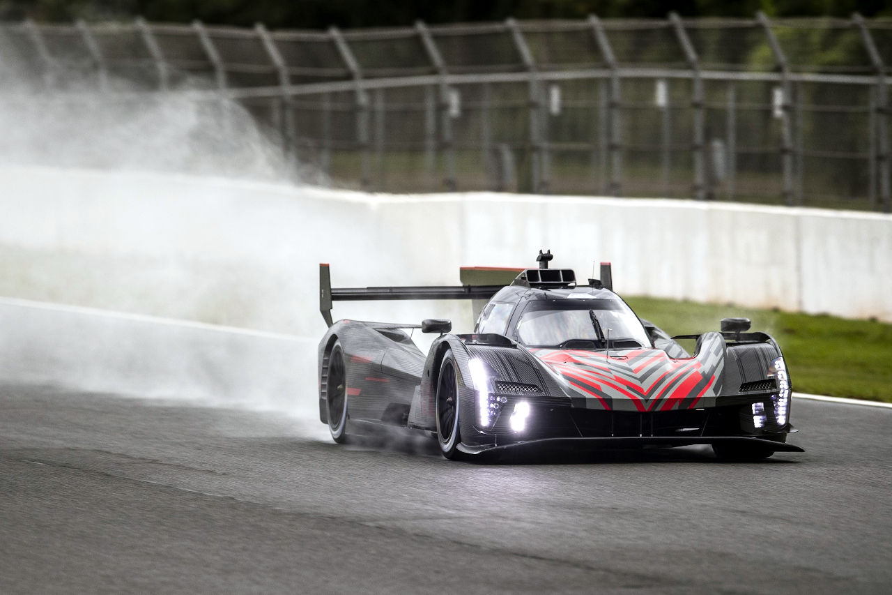2023年のWECハイパーカークラスに1台、IMSA GTPクラスに2台が送り込まれるキャデラックV-LMDh