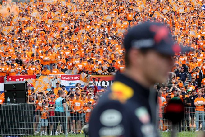 2022年F1第11戦オーストリアGP マックス・フェルスタッペン（レッドブル）を見つめる“オレンジアーミー”
