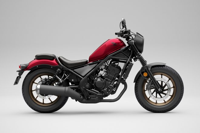ホンダ・レブル250 Sエディション（キャンディーディーゼルレッド）