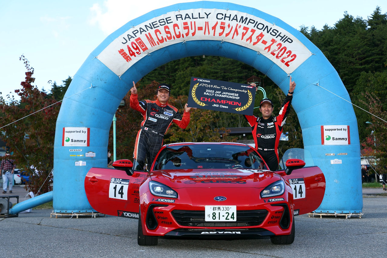 JN3クラスで今季4勝目を挙げ、シリーズチャンピオンを獲得した竹内源樹／木村悟士組（YH CUSCO 大阪冷研 BRZ）