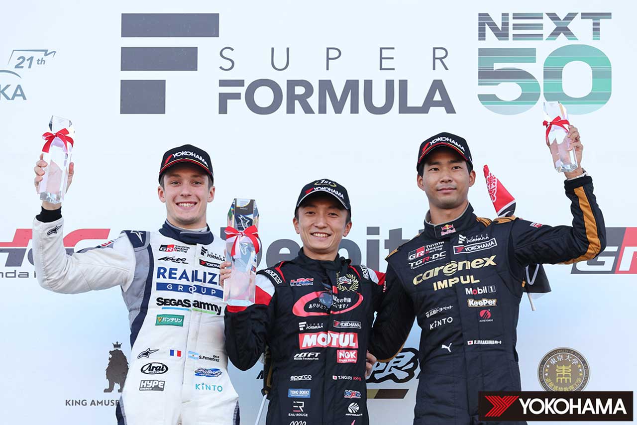 2022スーパーフォーミュラシリーズ表彰式