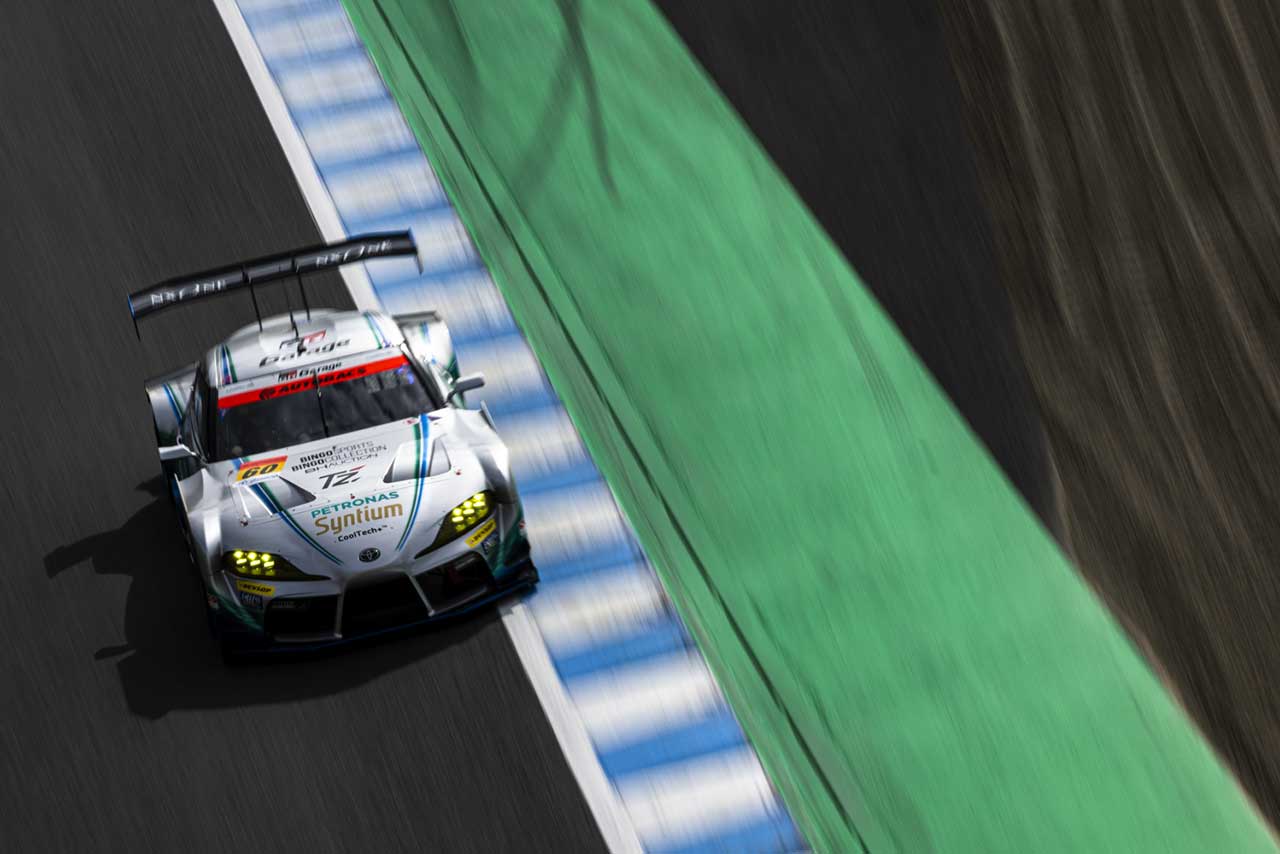 2022スーパーGT第8戦もてぎ　Syntium LMcorsa GR Supra GT（吉本大樹／河野駿佑）
