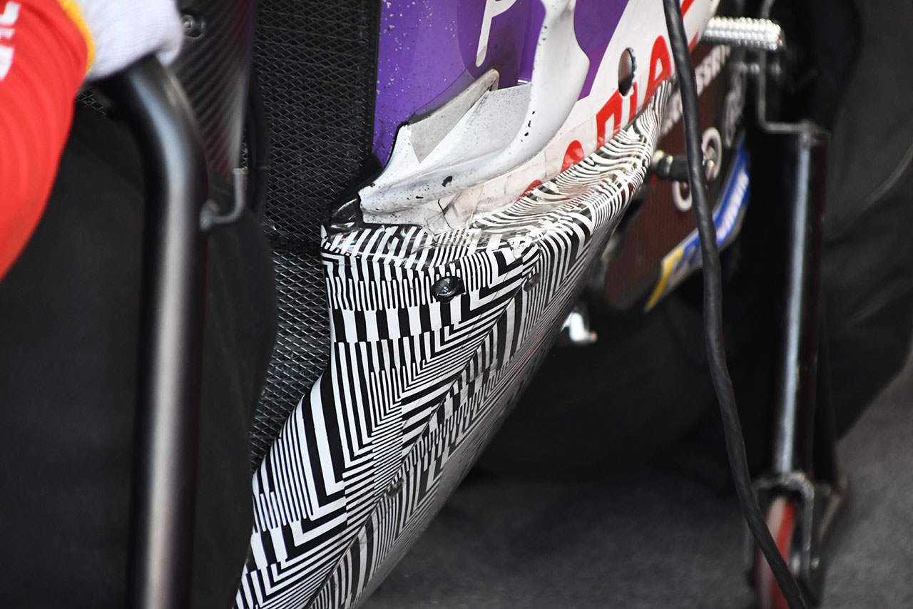 こちらはザルコのマシン。バニャイアと同じ空力デバイスをテスト