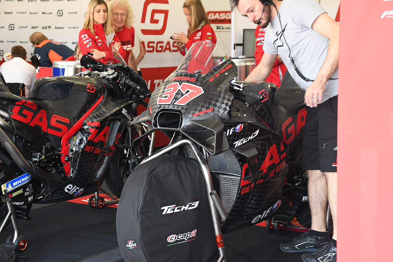 フェルナンデスが走らせてたマシン