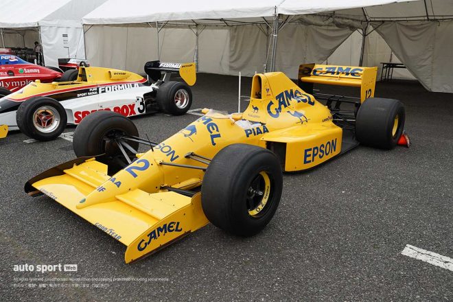 中嶋悟が1989年F1でステアリングを握ったロータス101・ジャッド