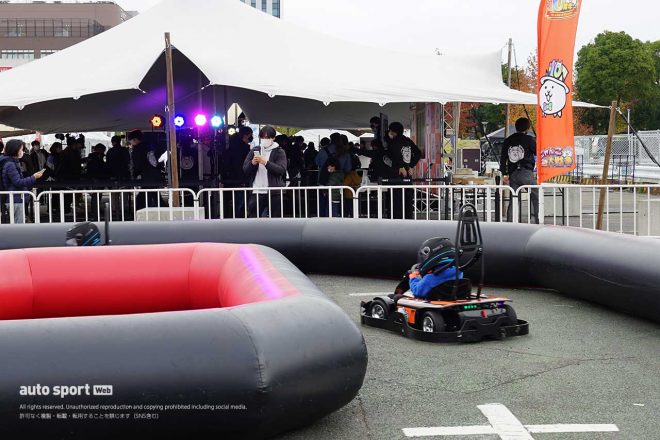 にゃんこ大戦争 10周年記念 シティ・サーキット in お台場では、ミニカート体験も