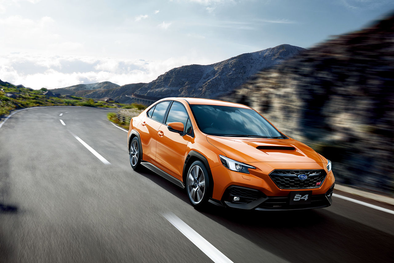 スバルWRX S4 STI Sport R EX（外装色：ソーラーオレンジ・パール）