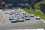 富士スピードウェイで行われた2022年TGR GR86/BRZ Cup第1大会のプロフェッショナルシリーズスタート