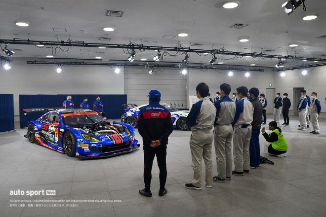 スバル研究実験センター内で行われたトークショーの様子スバル研究実験センター内で行われたトークショーの様子