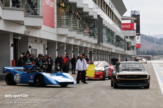 STPタイサンGT-RとKPGC110スカイラインGT-Rレーシング・コンセプト。R382は残念ながら走行せず。