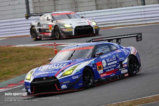 ニスモGPでのリアライズ日産メカニックGT-R