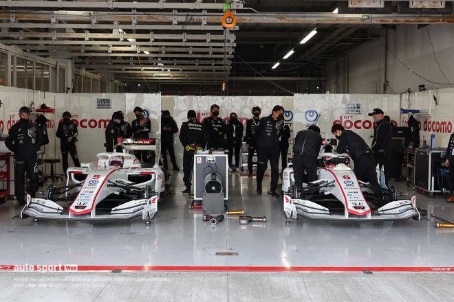 2022スーパーフォーミュラ合同／ルーキーテスト　DANDELION RACINGのピット