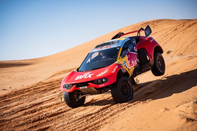 上位陣の相次ぐ脱落によりセバスチャン・ローブ（BRXハンターT1＋）は総合6番手に浮上した。　ダカールラリー2023