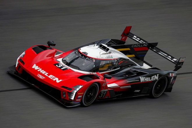 ＃31　ウェーレン・エンジニアリング・レーシング・キャデラックV-LMDh／キャデラックV-LMDh ピポ・デラーニ／アレクサンダー・シムス／ジャック・エイトケン