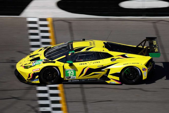 ＃19　アイアン・リンクス／ランボルギーニ・ウラカンGT3 エボ2 ラファエーレ・ジャンマリア／フランク・ペレラ／クラウディオ・スキアボーニ／ロルフ・イネイシェン