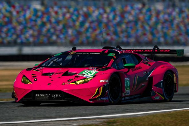 ＃83　アイアン・デイムス／ランボルギーニ・ウラカンGT3 エボ2 サラ・ボビー／ラヘル・フレイ／ミシェル・ガッティング／ドリアーヌ・ピン