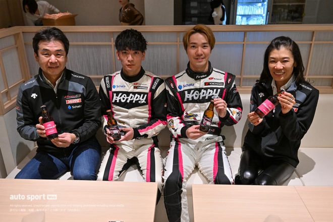 HOPPY team TSUCHIYAの土屋武士監督、野中誠太、菅波冬悟、ホッピービバレッジ石渡美奈社長
