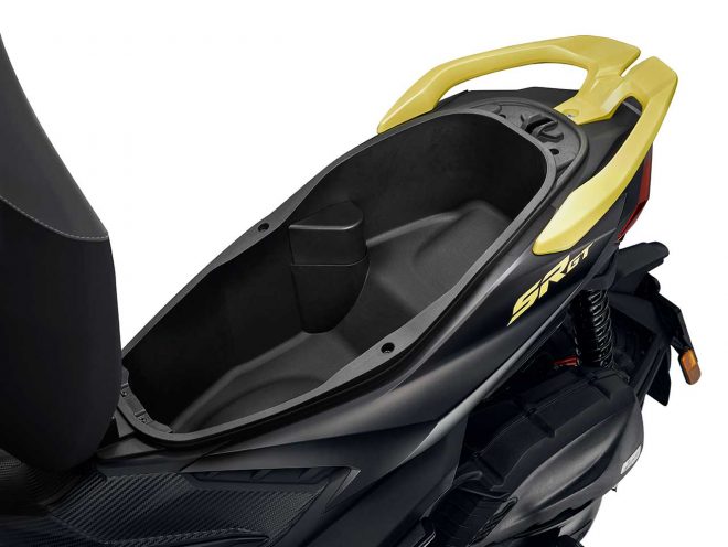 アプリリアSR GT 125の収納スペース