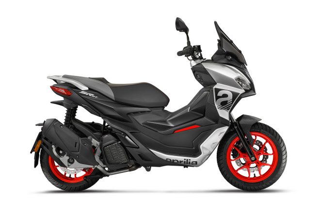 アプリリアSR GT 125（イリジウムグレー）