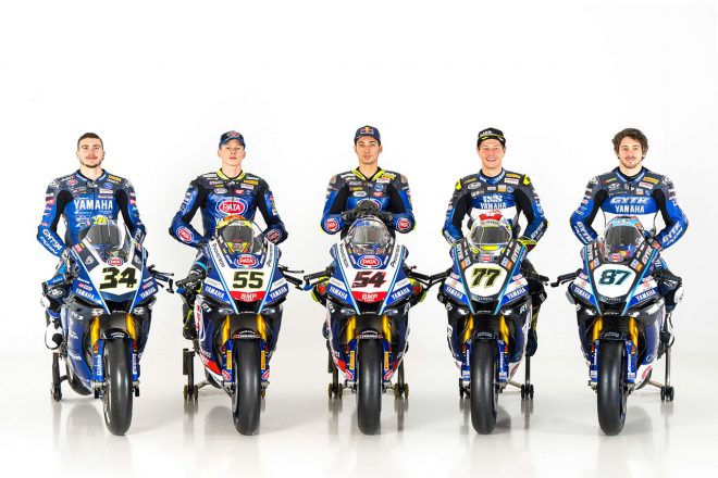 2023年にヤマハから参戦する5人のライダー（左からロレンツォ・バルダッサーリ、アンドレア・ロカテッリ、トプラク・ラズガットリオグル、ドミニク・エガーター、レミー・ガードナー）