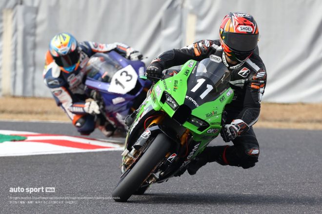 カワサキNinja ZX-10RRをシェイクダウンした渡辺一樹（Team Kawasaki Webike Trickstar）