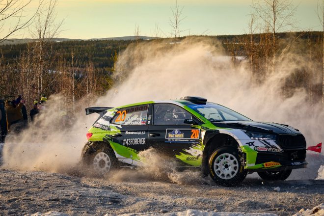 WRC2クラスで優勝したオリバー・ソルベルグ(シュコダ・ファビアRSラリー2) 2023年WRC第2戦ラリー・スウェーデン