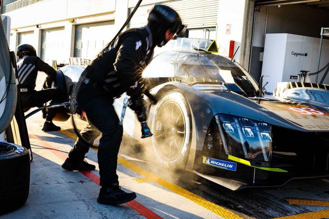 2023年2月、アラゴンでテストを行ったプジョー9X8