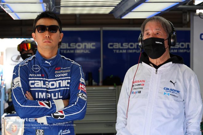 2022年スーパーGT第8戦もてぎでの平峰一貴選手と星野一義監督