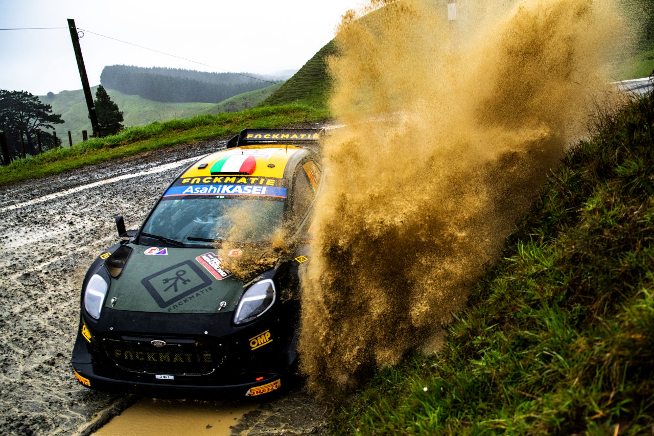 ロレンツォ・ベルテッリは2022年、WRC第11戦ニュージーランドでラリー1カーを初ドライブした。同ラウンドではフォード・プーマ・ラリー1で総合7位入賞を果たす