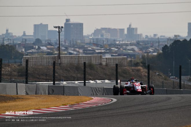 3月8日のスーパーフォーミュラ・ライツ鈴鹿合同テストの様子。この時期は写真もなんだか霞んでいます。