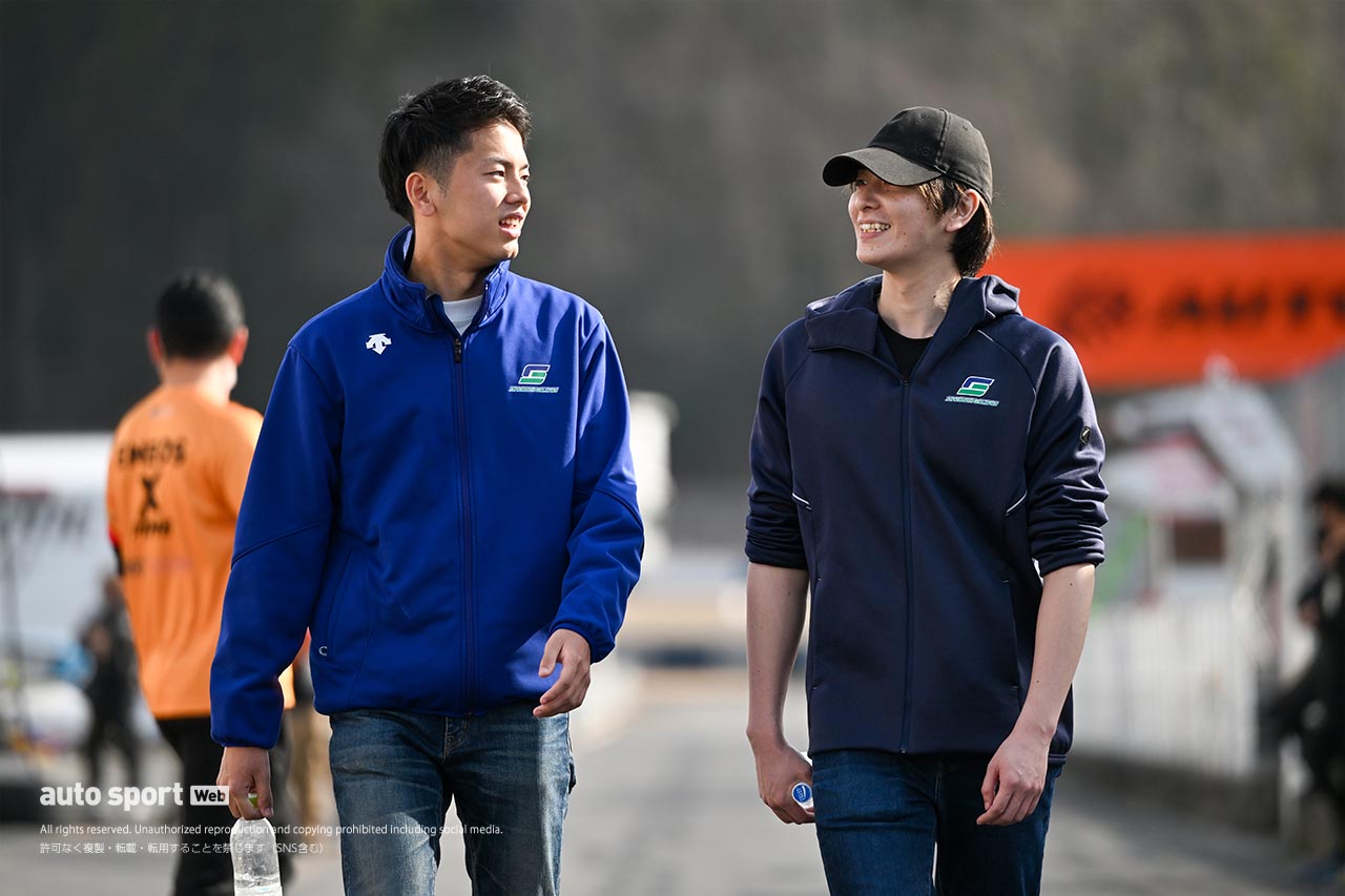 2023スーパーGT岡山公式テスト　シェイドレーシング GR86 GTの清水英志郎と山田真之亮