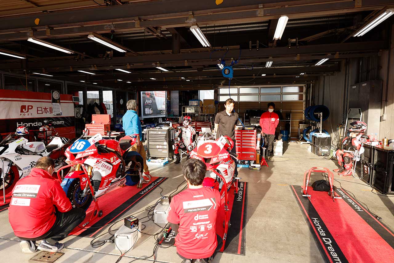 モビリティリゾートもてぎでテストした日本郵便 HondaDream TP