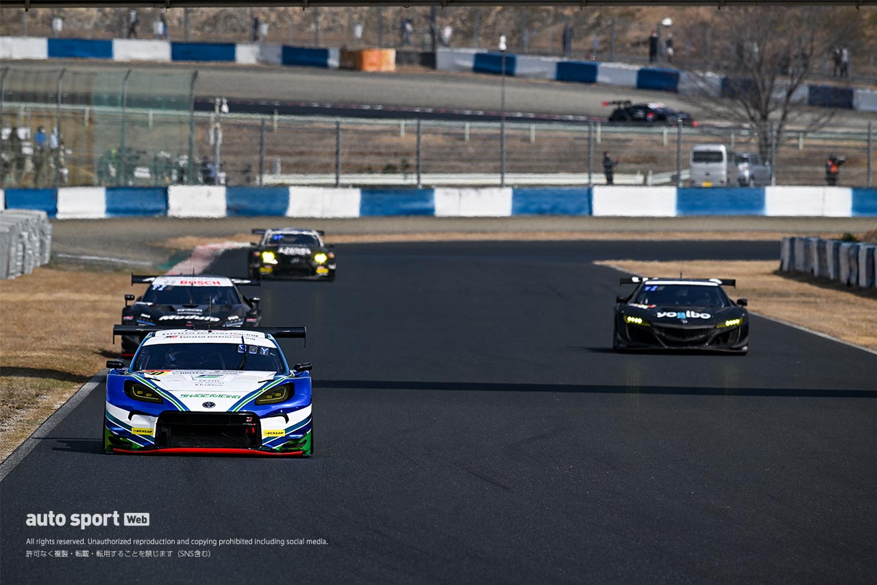 スーパーGT岡山公式テストのセッション3の様子