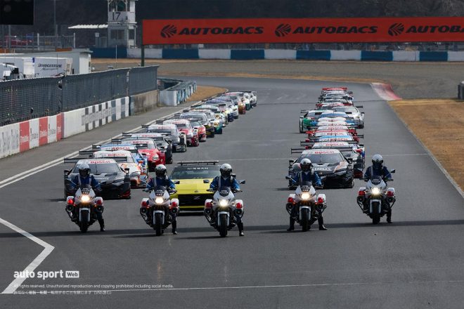 2023スーパーGT岡山公式テスト　スタート練習の様子