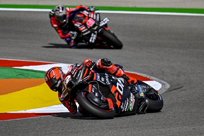 アレイシ・エスパルガロとマーベリック・ビニャーレス（アプリリア・レーシング）／2023MotoGPポルティマオ公式テスト