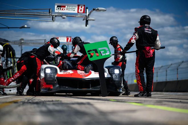 レース前半は首位をキープしていた8号車GR010ハイブリッド