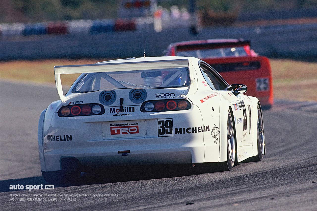 1994年の全日本GT選手権最終戦MINEを戦ったトヨタ・スープラ。ジェフ・クロスノフがステアリングを握った。