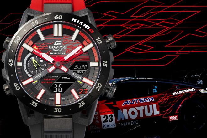 文字板の上部にはMOTUL AUTECH Zの側面にある『Z』の文字をちりばめたグラフィックパターンがレイアウトされた
