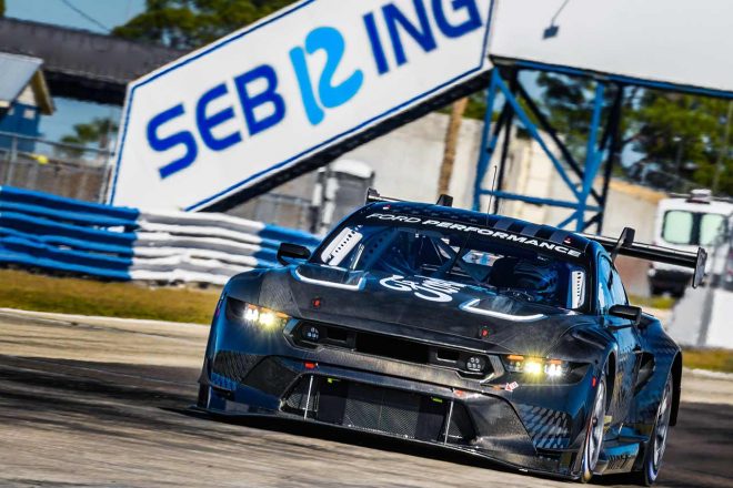 セブリング・インターナショナル・レースウェイでテストを行ったフォード・マスタングGT3