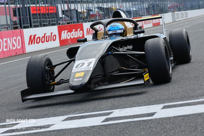 スーパーGT第8戦もてぎでデモランを行ったMCS4-24