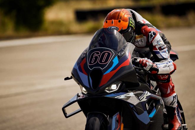 2023年モデルのBMW M1000RR