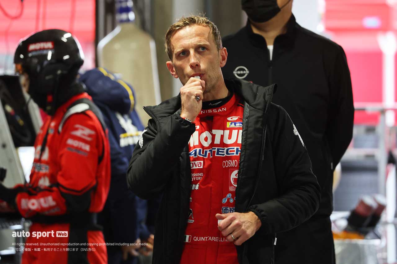 2023スーパーGT富士公式テスト　クラッシュ後にピットガレージに戻ったロニー・クインタレッリ（MOTUL AUTECH Z）