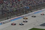 レース序盤からウィル・パワーと争う佐藤琢磨