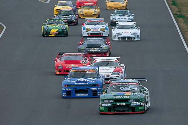 1995年JGTC　マクラーレンF1 GTR登場前年で、国産と海外車のバランスが比較的とれていた。
