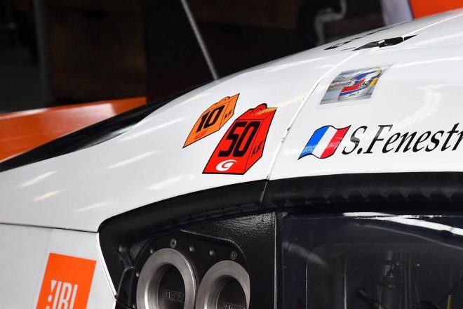 車体には、サクセスウェイト搭載量を示すステッカーが貼られる