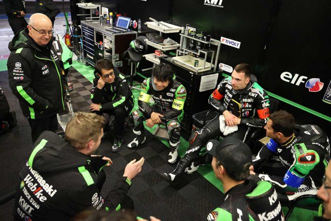 TEAM KAWASAKI WEBIKE TRICKSTARのミーティング／2023EWC第1戦ル・マン24時間